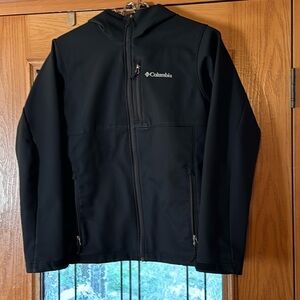 Columbia soft shell women’s zip up jacket